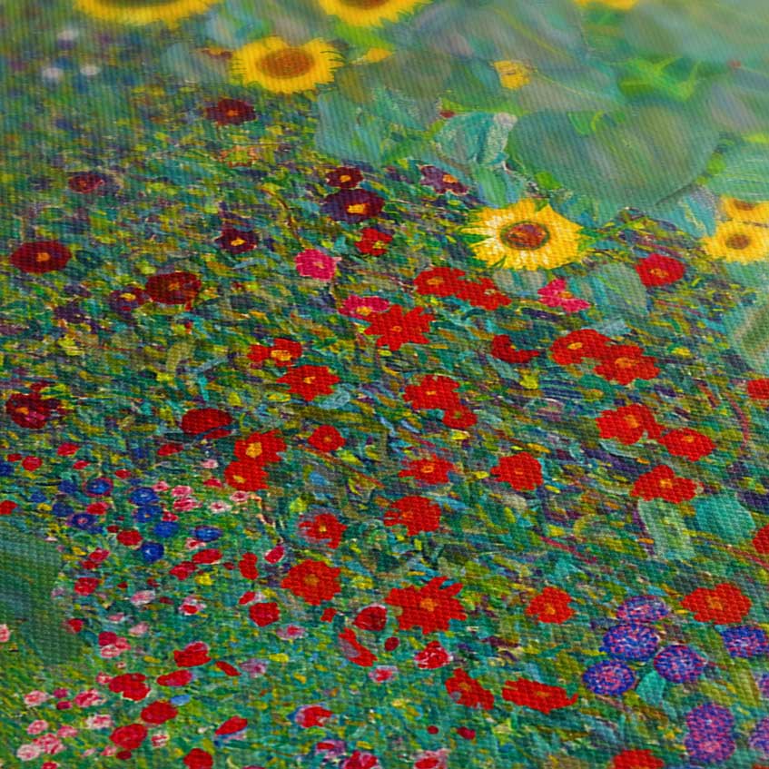 Rose sotto gli alberi