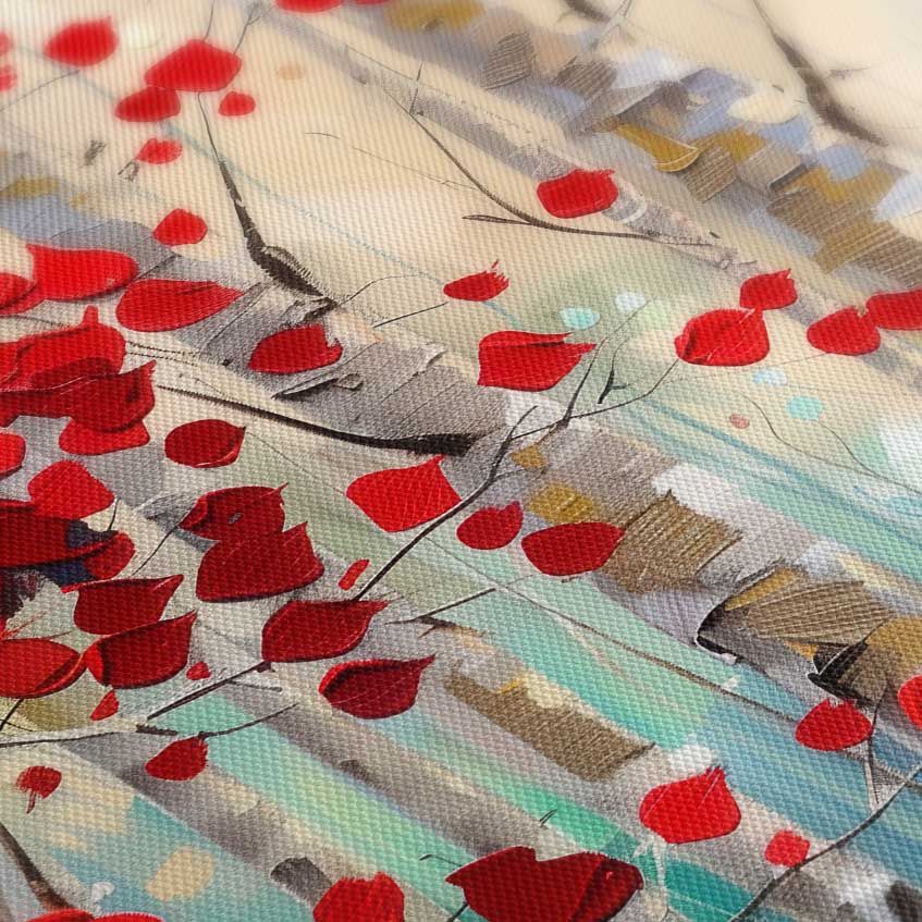 Rosso tra i tronchi